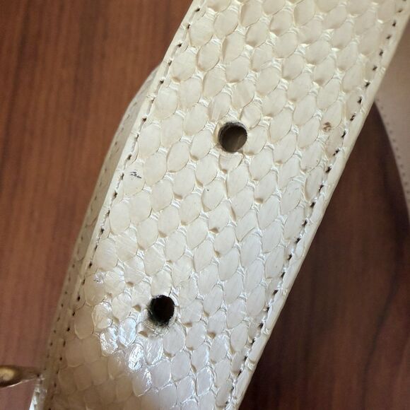 Vtg Carlisle White Snakeskin Textured Leather Belt Gold Buckle Sz M Statement main image 4